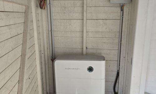 Speicheranbindung einer bestehenden PV-Anlage (16kWh, 10kW WR)